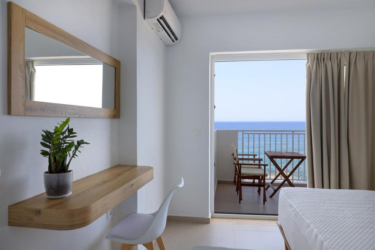 Sea Breeze Hotel (Adults Only) ヘルソニソス エクステリア 写真